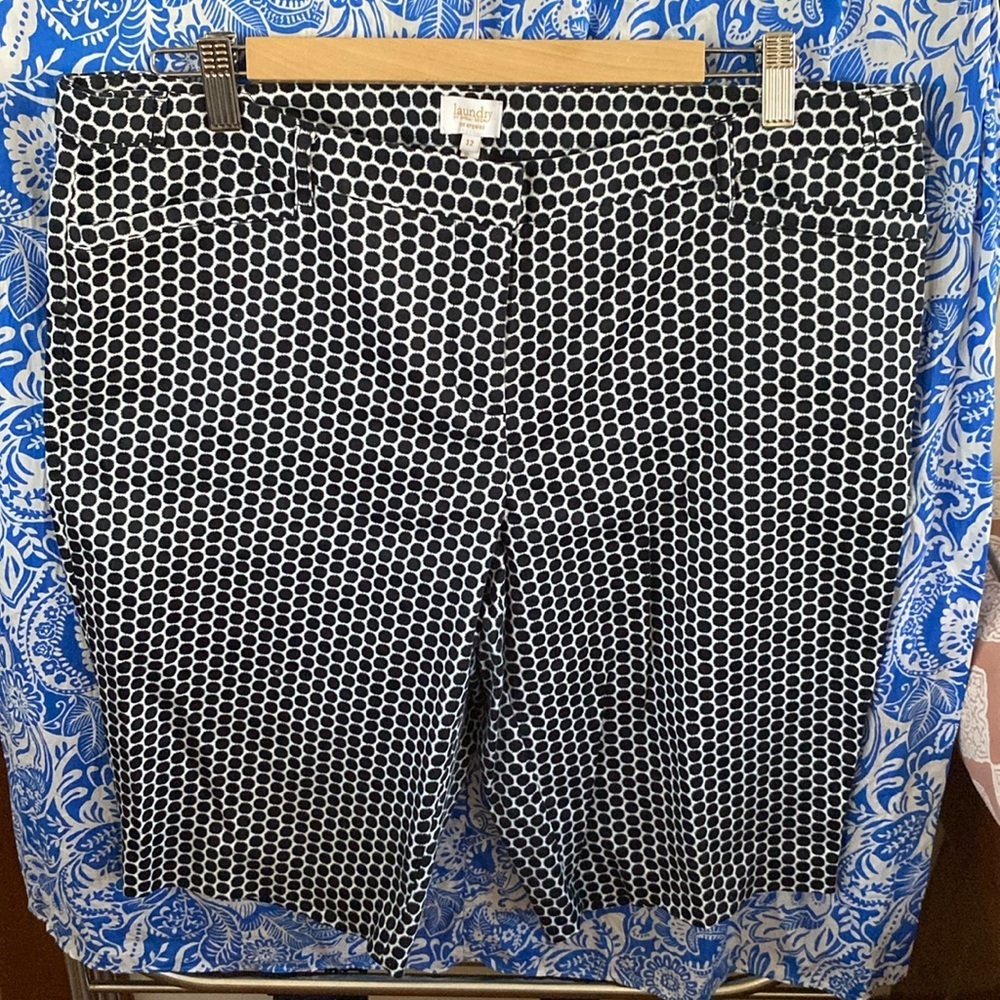 Laundry by Shelly Siegel Polkadot size 12 shorts